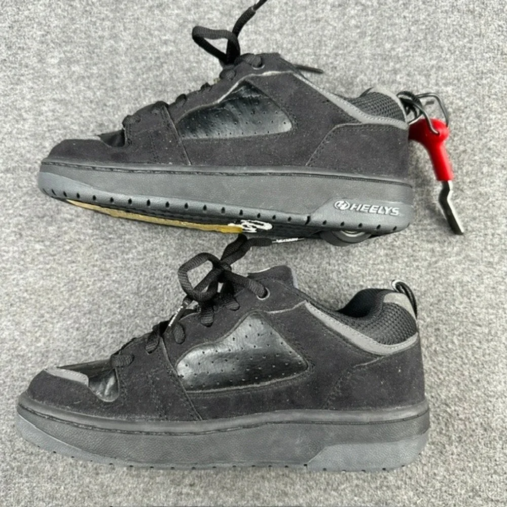 Heelys 7135 Vapor Kids Black Skate Shoes with Wheels Size US 5 UK 4 EUR 36.5